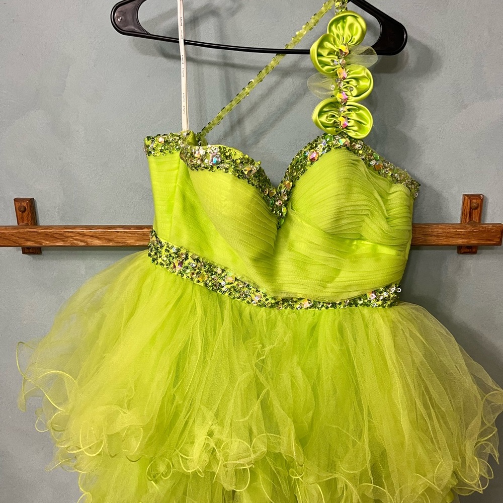 Juliet green short prom dress